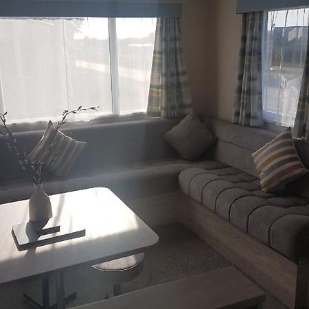 Kingdom Holiday Park - Parrot Millom Esterno foto