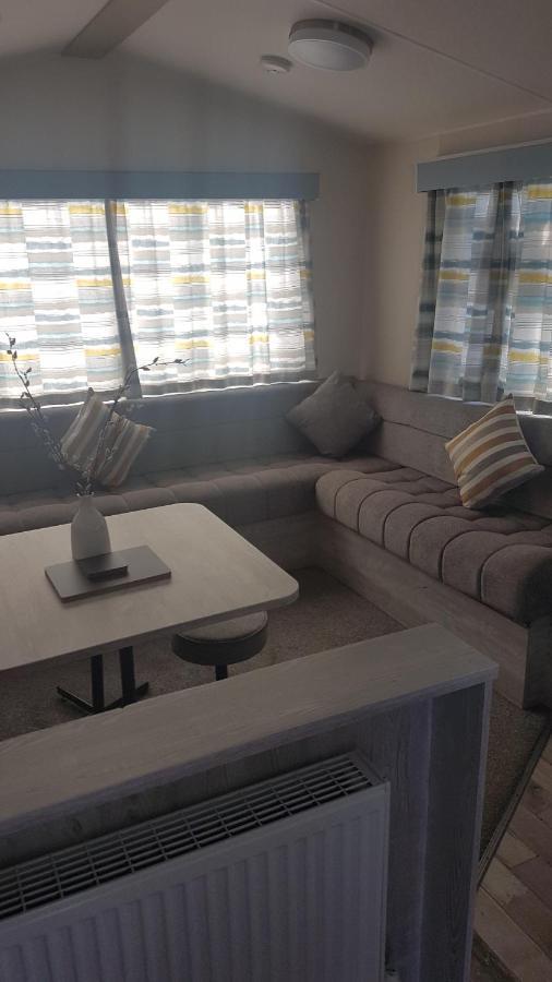 Kingdom Holiday Park - Parrot Millom Esterno foto