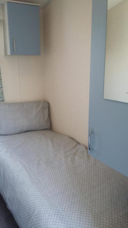 Kingdom Holiday Park - Parrot Millom Esterno foto