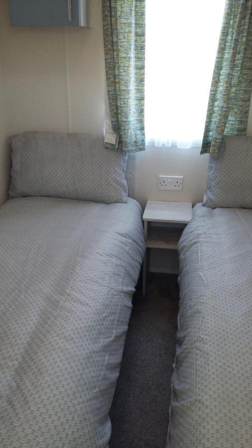 Kingdom Holiday Park - Parrot Millom Esterno foto